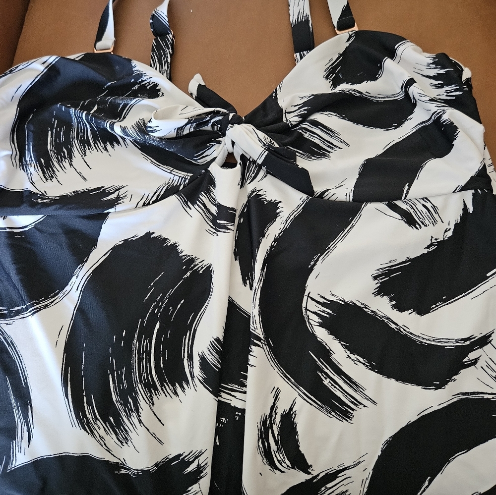Plus Size Tankini Top Only NWOT